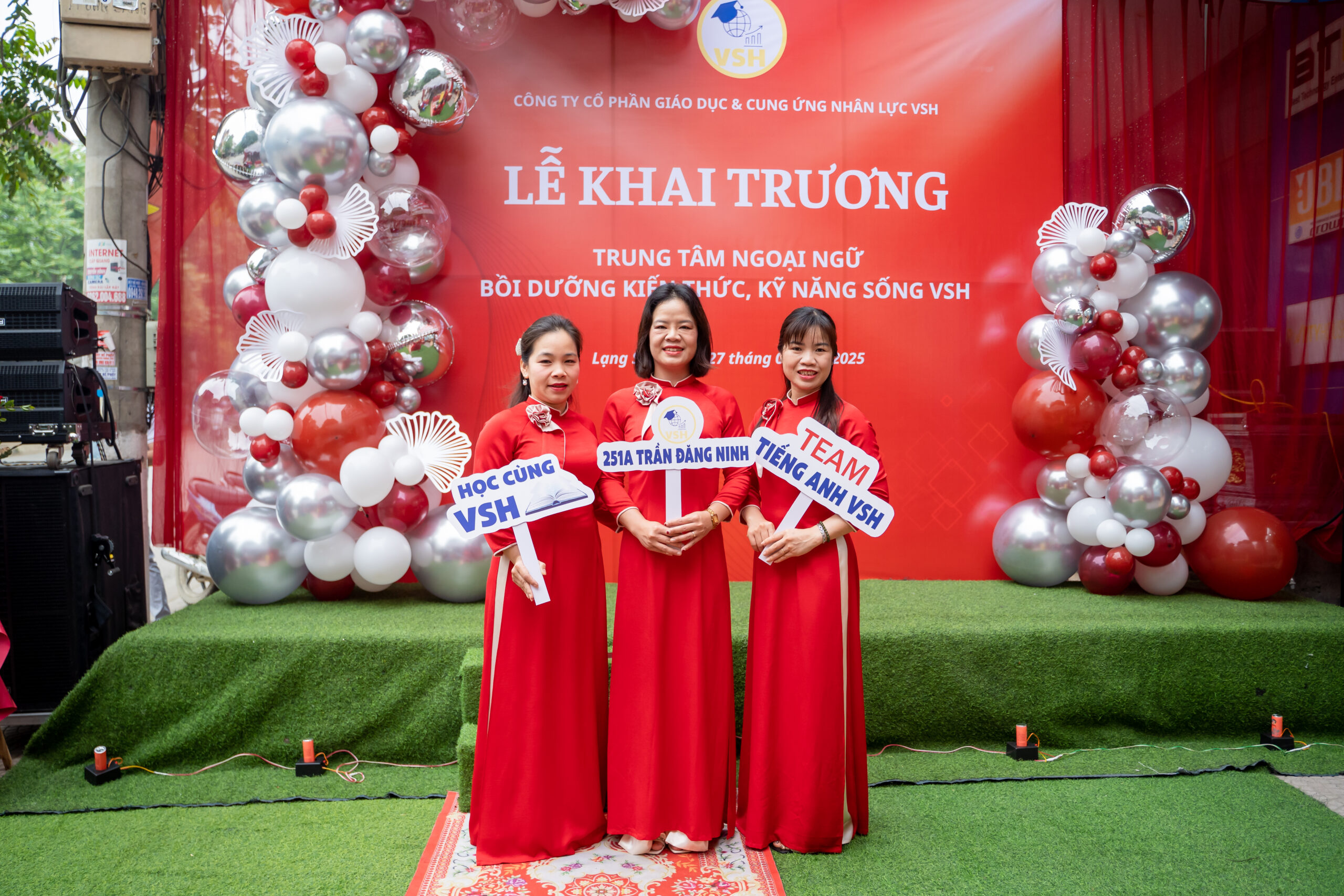 Lễ Khai trương Trung tâm ngoại ngữ VSH 20 CVV03947 scaled