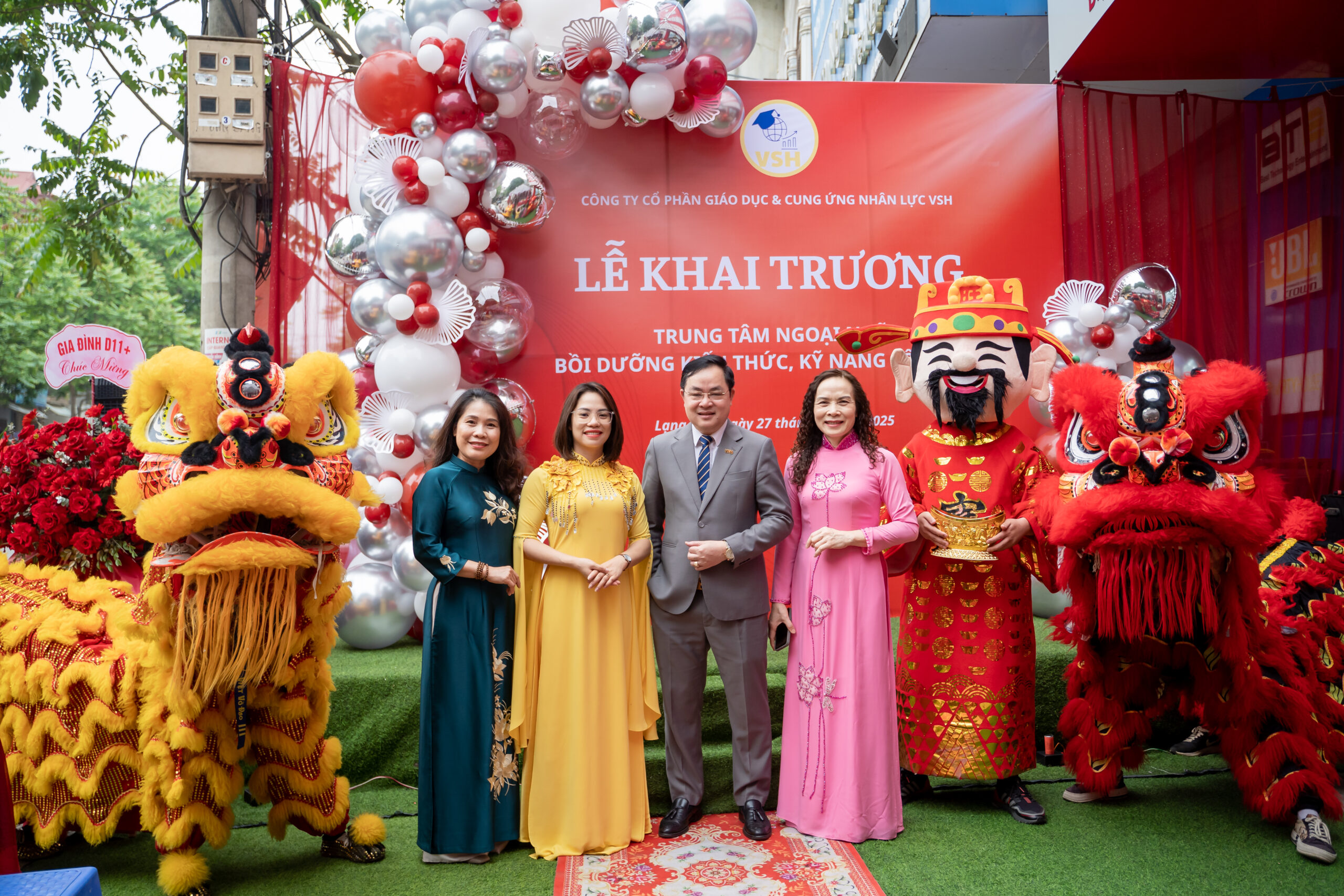 Lễ Khai trương Trung tâm ngoại ngữ VSH 19 CVV03957 scaled