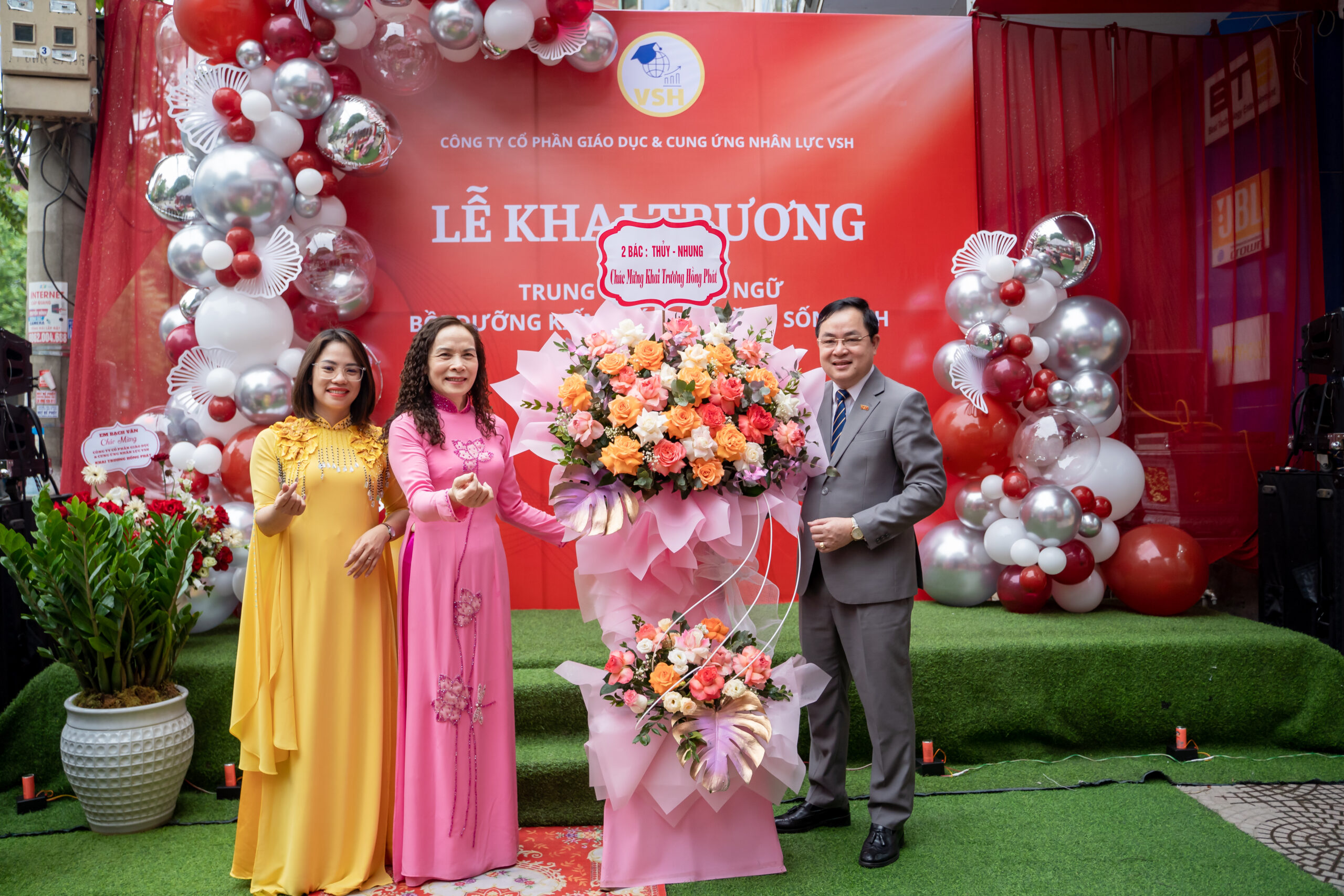 Lễ Khai trương Trung tâm ngoại ngữ VSH 18 CVV04028 scaled